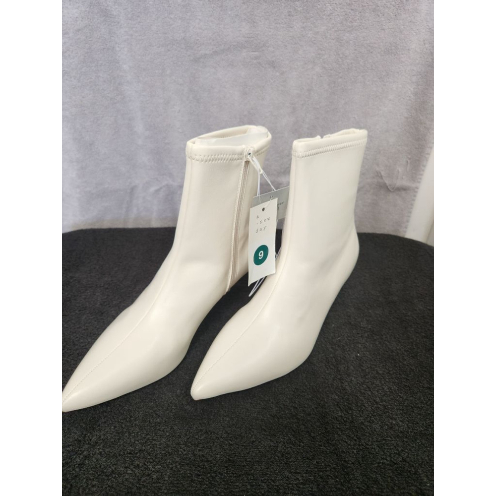 A New Day White Lonnie Ankle Boots Size 9 - Picture 12 of 14